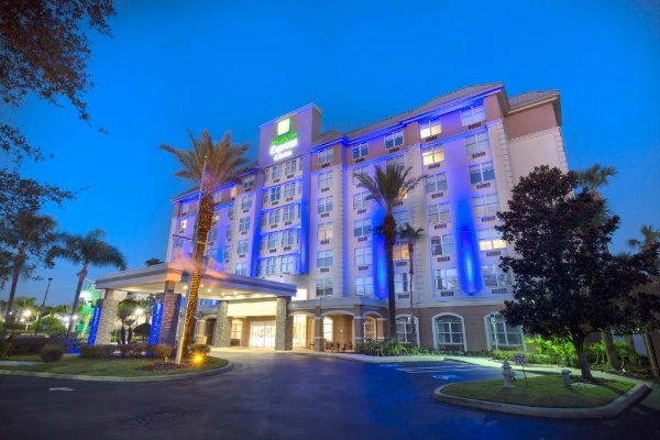Holiday Inn Express & Suites S Lake Buena Vista image 15