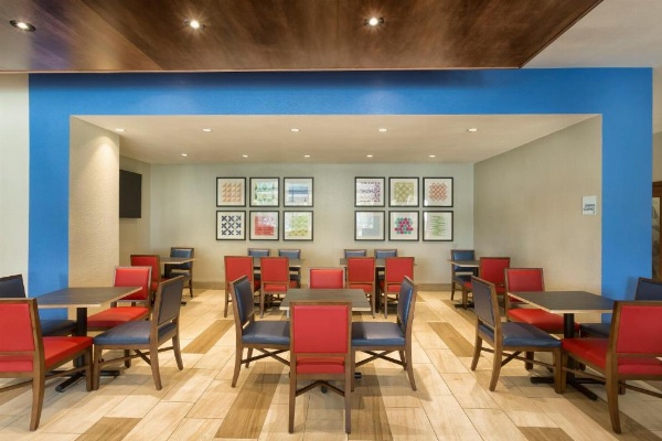 Holiday Inn Express & Suites S Lake Buena Vista image 30